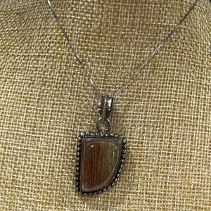 Elegant Silver and Brown Pendant Necklace